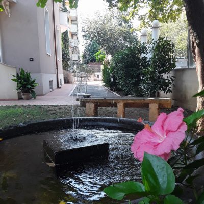 giardino-con-fontana-bedandbreakfast-romeo-santarcangelo-di-romagna